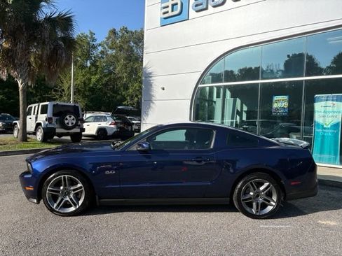 Used 2012 Ford Mustang GT Premium w/ Electronics Pkg RWD image 2