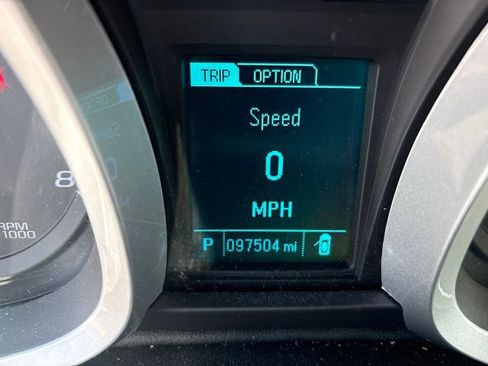 Used 2017 Chevrolet Equinox LT w/ Convenience Package FWD image 4