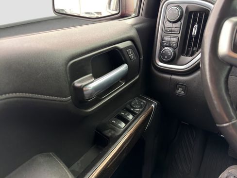 Used 2020 Chevrolet Silverado 1500 LT Trail Boss w/ Convenience Package AWD/4WD image 12