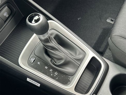 New 2026 Hyundai Venue SE image 28