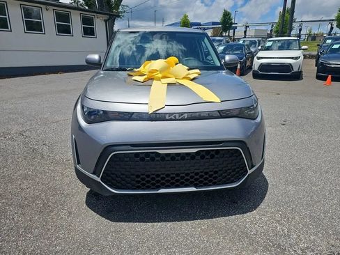 Used 2025 Kia Soul LX w/ LX Technology Package image 9