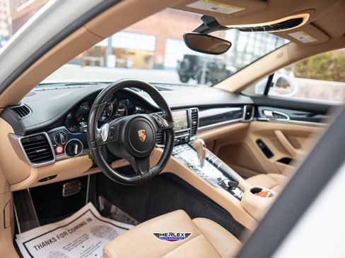 Used 2016 Porsche Panamera 4 image 13