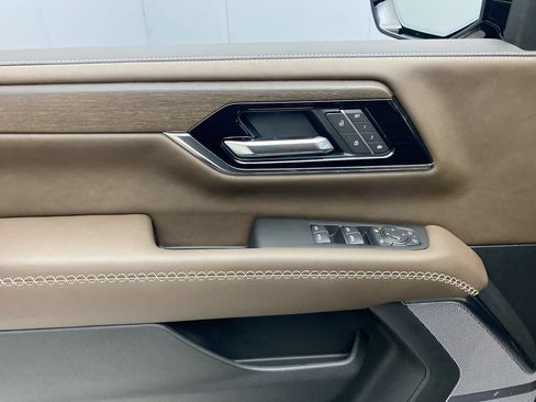 Used 2026 GMC Yukon Denali Ultimate w/ LPO, Floor Liner Package AWD/4WD image 12