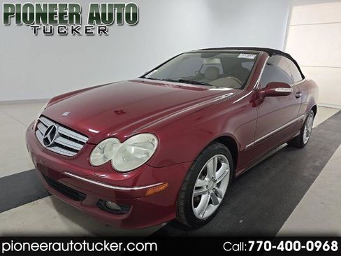 Used 2007 Mercedes-Benz CLK 350 Cabriolet w/ P1 Pkg image 1