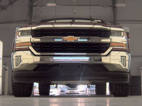 Used 2017 Chevrolet Silverado 1500 LT w/ All Star Edition RWD image 4