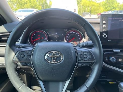 Used 2022 Toyota Camry XSE FWD image 16