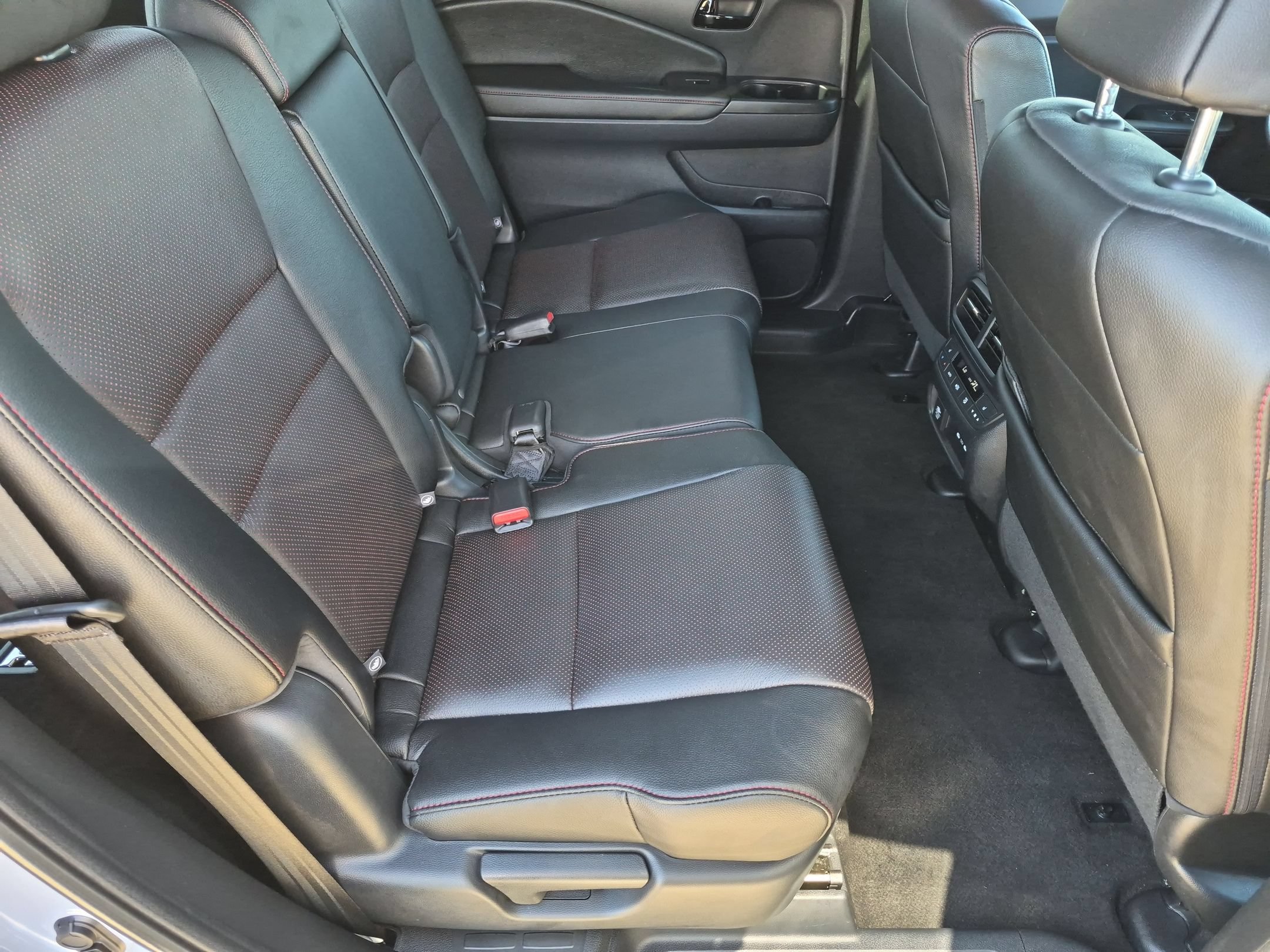 Used 2024 Honda Passport Black Edition image 28