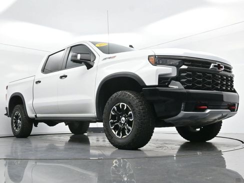 Used 2023 Chevrolet Silverado 1500 ZR2 w/ Technology Package AWD/4WD image 46
