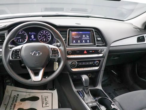 Used 2019 Hyundai Sonata SE image 18