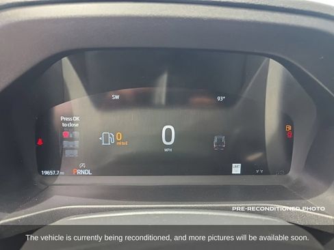 Used 2025 Ford Explorer Active RWD image 11