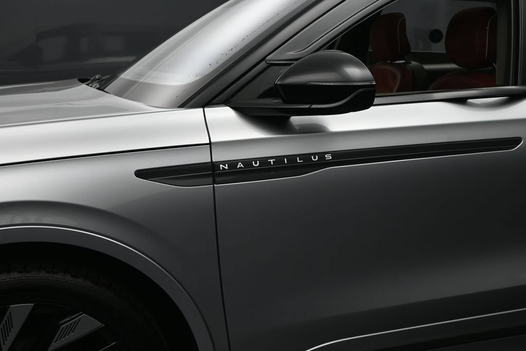 Used 2024 Lincoln Nautilus Black Label w/ Jet Appearance Package (87T) AWD/4WD image 18