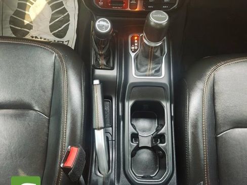 Used 2021 Jeep Gladiator Mojave AWD/4WD image 31