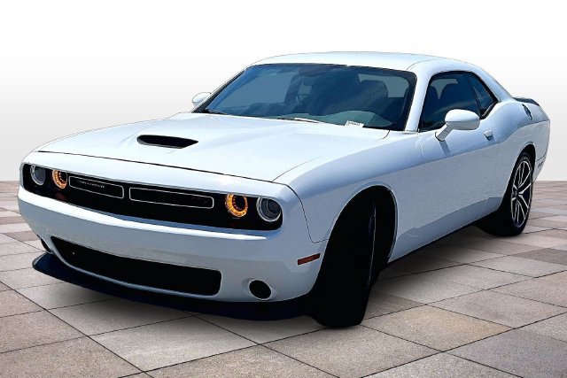 Used 2023 Dodge Challenger R/T RWD image 13