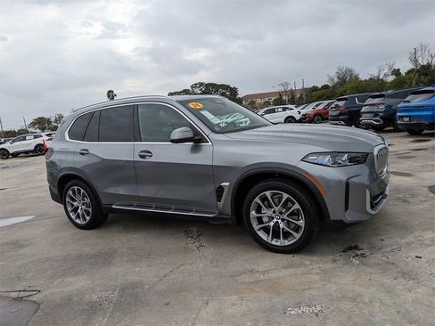 Used 2024 BMW X5 xDrive40i image 3