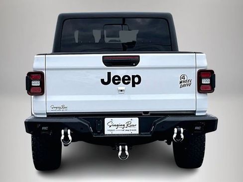 Used 2024 Jeep Gladiator Sport image 6