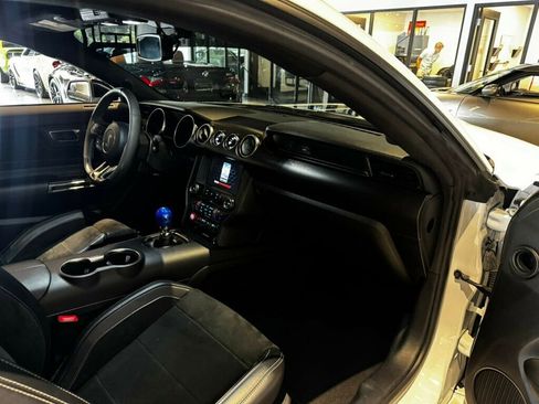 Used 2017 Ford Mustang Shelby GT350 image 18