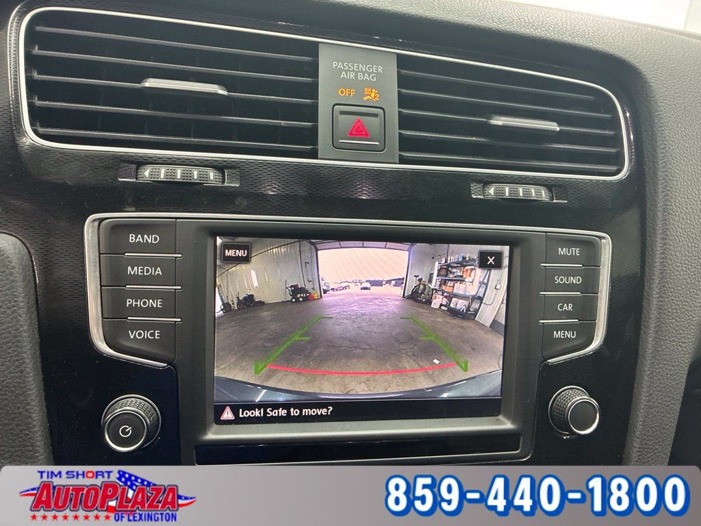 Used 2017 Volkswagen GTI SE FWD image 15