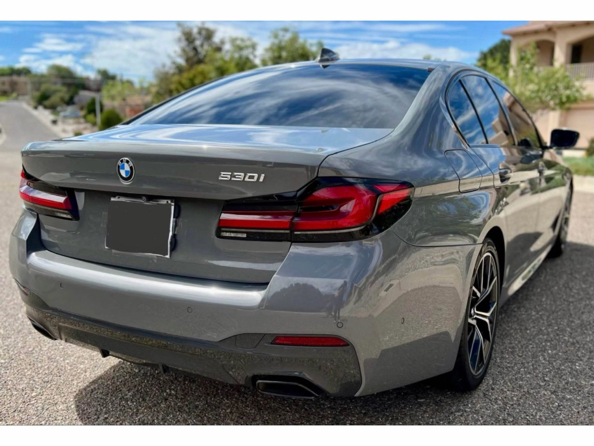 Used 2022 BMW 530i w/ M Sport Package RWD image 4