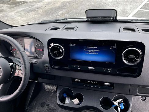 New 2026 Mercedes-Benz Sprinter 2500 image 8