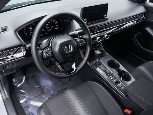 Used 2025 Honda Civic Sport image 17