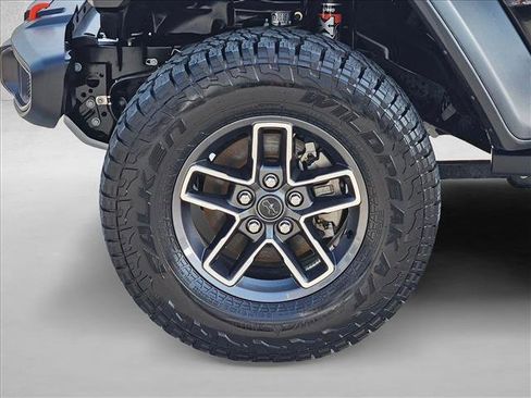 Used 2026 Jeep Gladiator Mojave AWD/4WD image 23