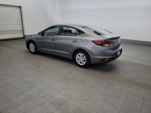 Used 2019 Hyundai Elantra SE FWD image 3