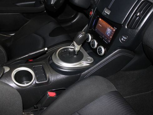 Used 2012 Nissan 370Z Coupe w/ Sport Pkg RWD image 27