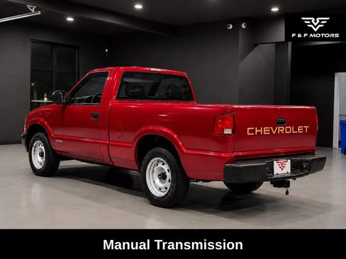 Used 2002 Chevrolet S10 Pickup 2WD Regular Cab image 5