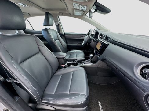Used 2017 Toyota Corolla XLE w/ Carpet Mat Package (TMS) FWD image 19