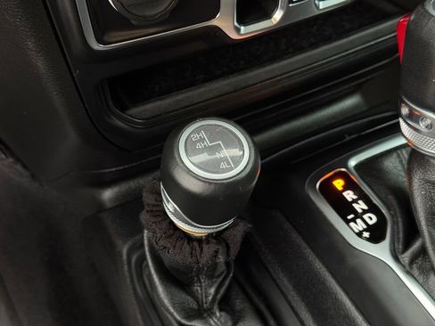 Used 2021 Jeep Wrangler Unlimited Sahara AWD/4WD image 50