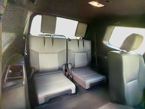 Used 2024 Lexus GX 550 w/ Cold Area Package AWD/4WD image 28