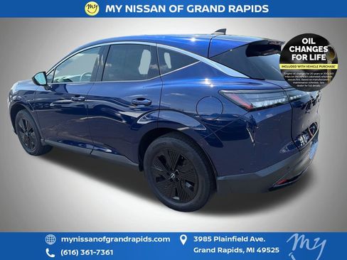 Used 2025 Nissan Murano SV AWD/4WD image 6