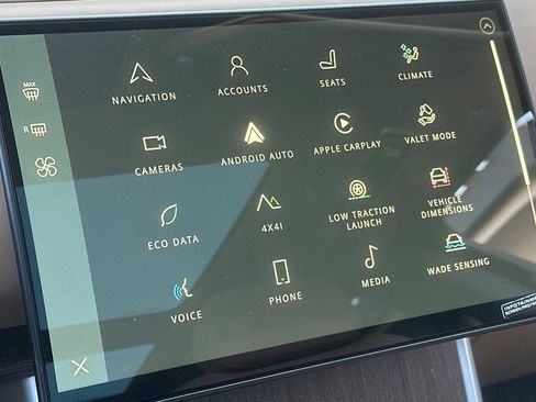 New 2026 Land Rover Range Rover SE image 20