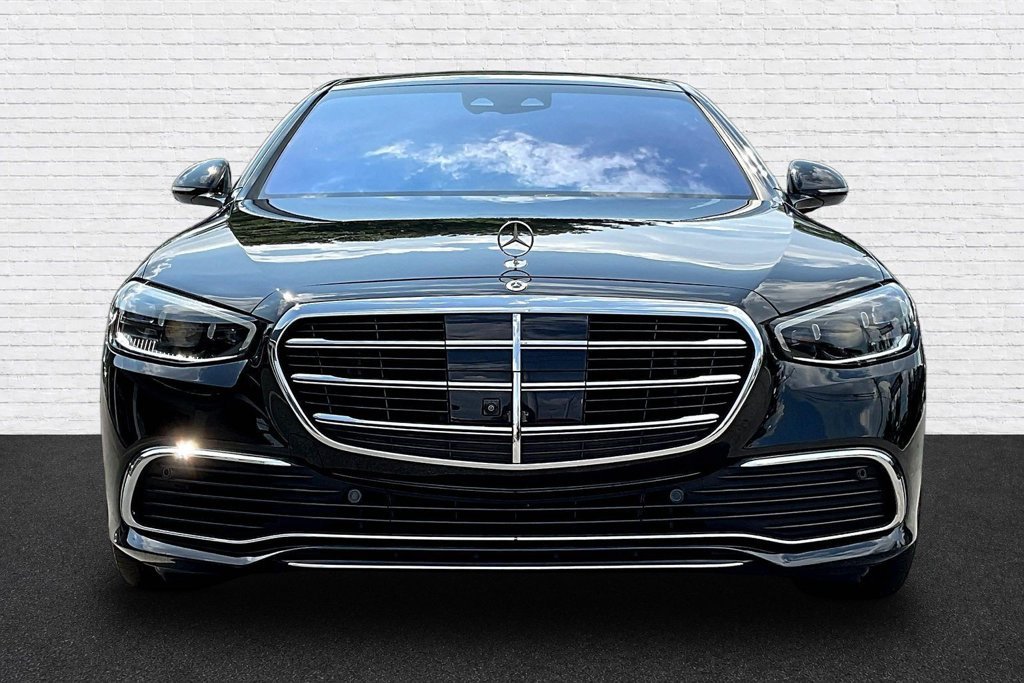 Used 2021 Mercedes-Benz S 580 4MATIC Sedan image 2