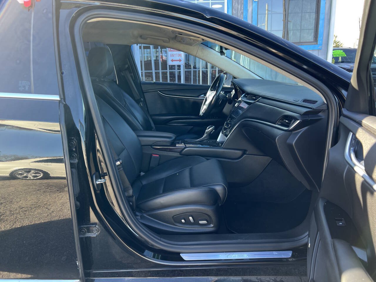 Used 2015 Cadillac XTS w/ Rear Seat Comfort Package FWD image 12