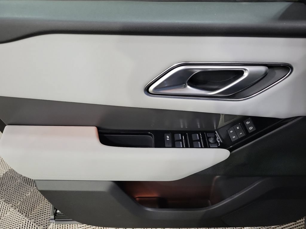 New 2026 Land Rover Range Rover Velar S AWD/4WD image 14