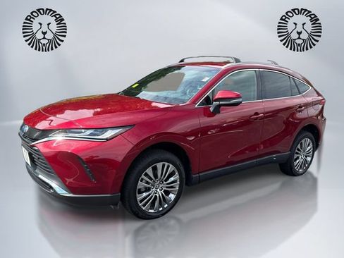 Used 2023 Toyota Venza XLE w/ Activity Package (TMS) AWD/4WD image 1