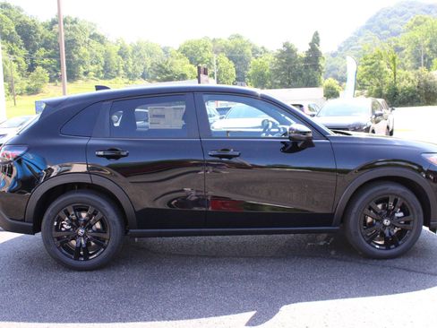 New 2027 Honda HR-V Sport image 6