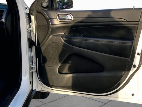 Used 2021 Jeep Grand Cherokee Freedom Edition RWD image 22