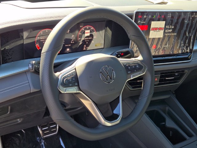 New 2026 Volkswagen Tiguan SE R-Line FWD image 11