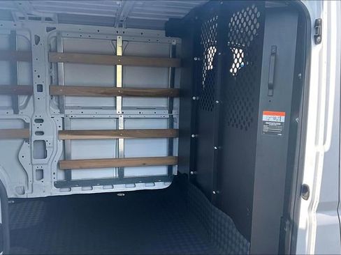Used 2025 RAM ProMaster 2500 w/ U-Haul Equipment Group FWD image 35