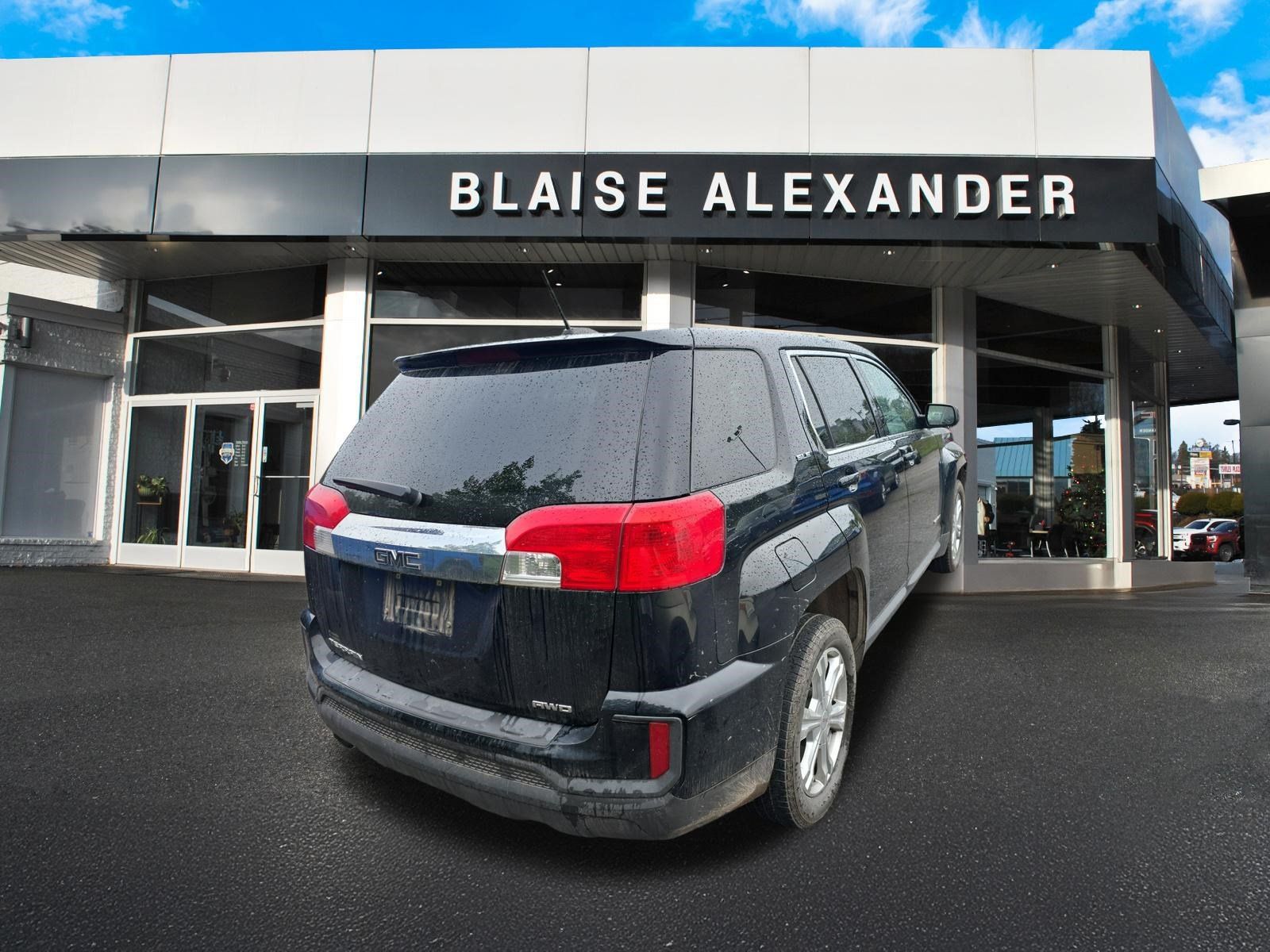Used 2017 GMC Terrain SLE AWD/4WD image 2