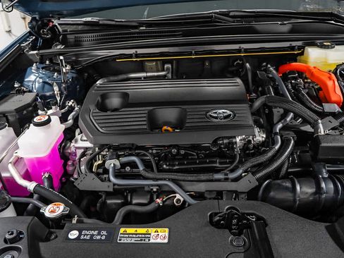 New 2025 Toyota Crown Signia image 12