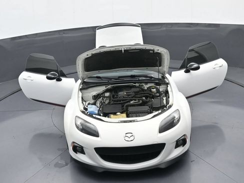 Used 2015 MAZDA MX-5 Miata Club RWD image 33