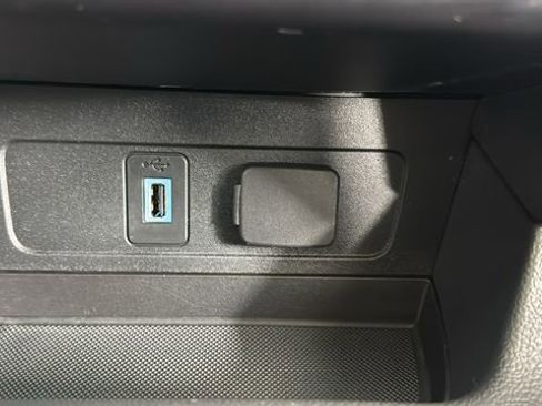 Used 2018 Ford Escape SE image 28