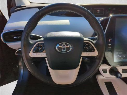 Used 2018 Toyota Prius Four image 15