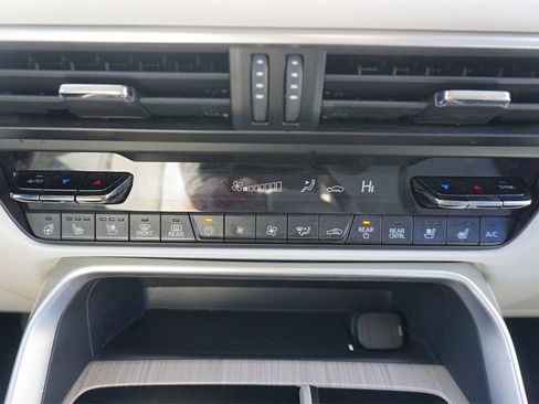 Used 2024 MAZDA CX-90 Plug-In Hybrid w/ Premium Plus image 13