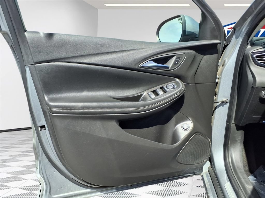 Certified 2023 Buick Encore GX Select w/ Sport Touring Package FWD image 12