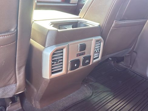 Used 2019 Ford F150 King Ranch w/ Equipment Group 601A Luxury AWD/4WD image 23