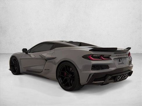 Used 2024 Chevrolet Corvette Z06 RWD image 3